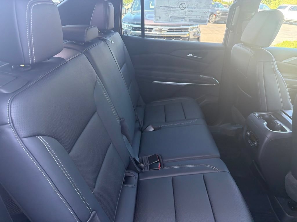 2026 Chevrolet Traverse LT - Photo 25