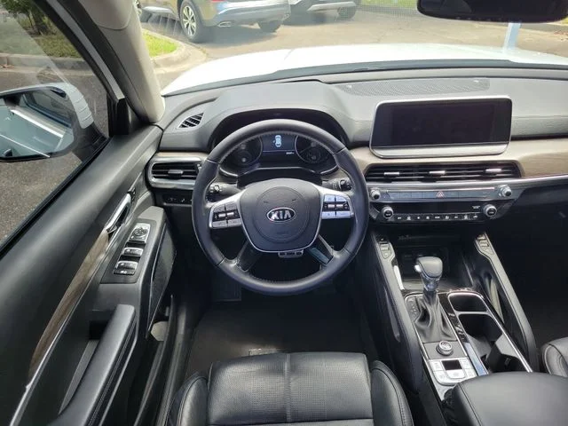 Used 2021 White Kia SX image 29