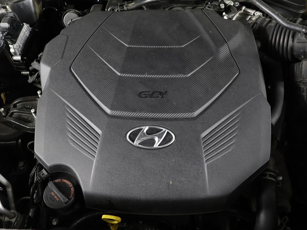 Used 2021 Black Hyundai Limited image 25