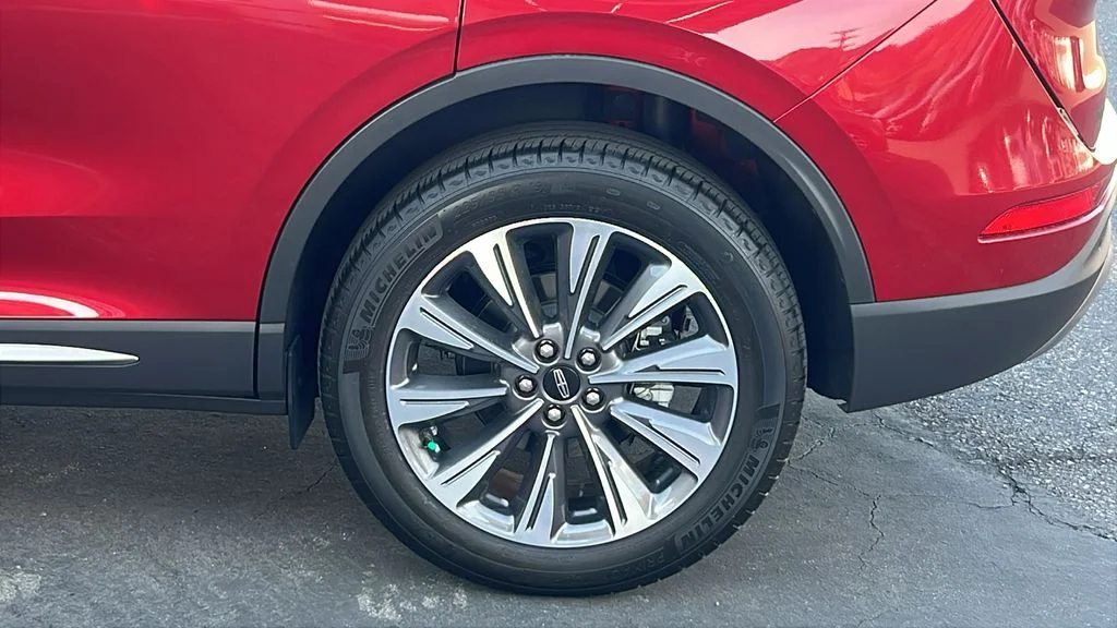 Certified Used 2022 Red Carpet Metallic Tinted Clearcoat Lincoln Reserve image 7