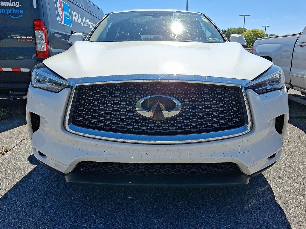 Used 2019 White INFINITI PURE image 2