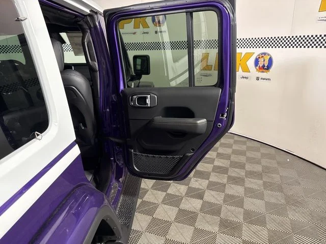 New 2026 Reign Exterior Paint Jeep Sahara image 30