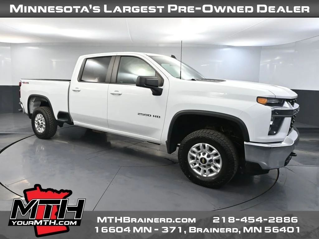 Used 2022 White Chevrolet LT image 1