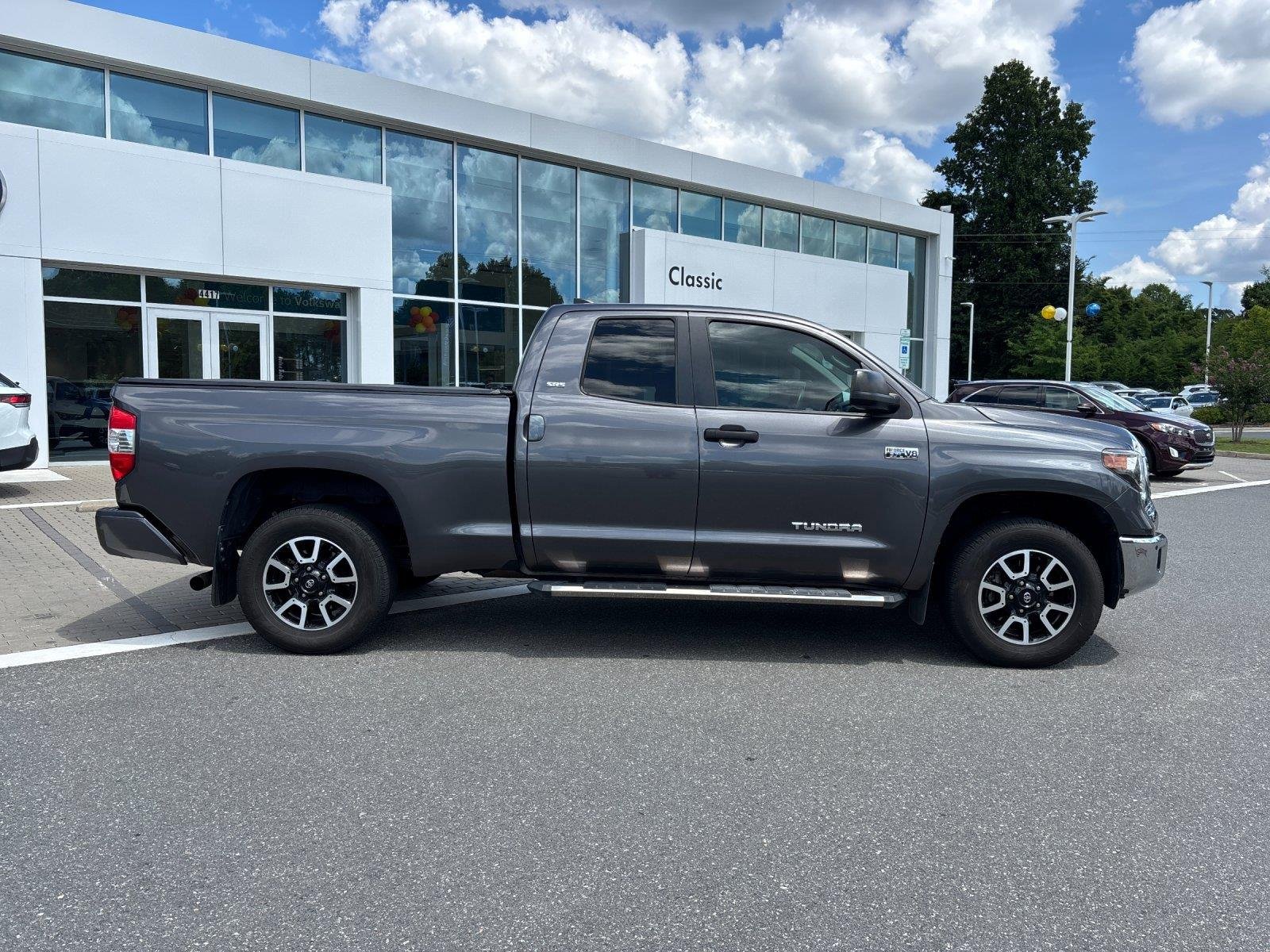 Used 2021 Magnetic Gray Metallic TOYOTA SR5 image 6