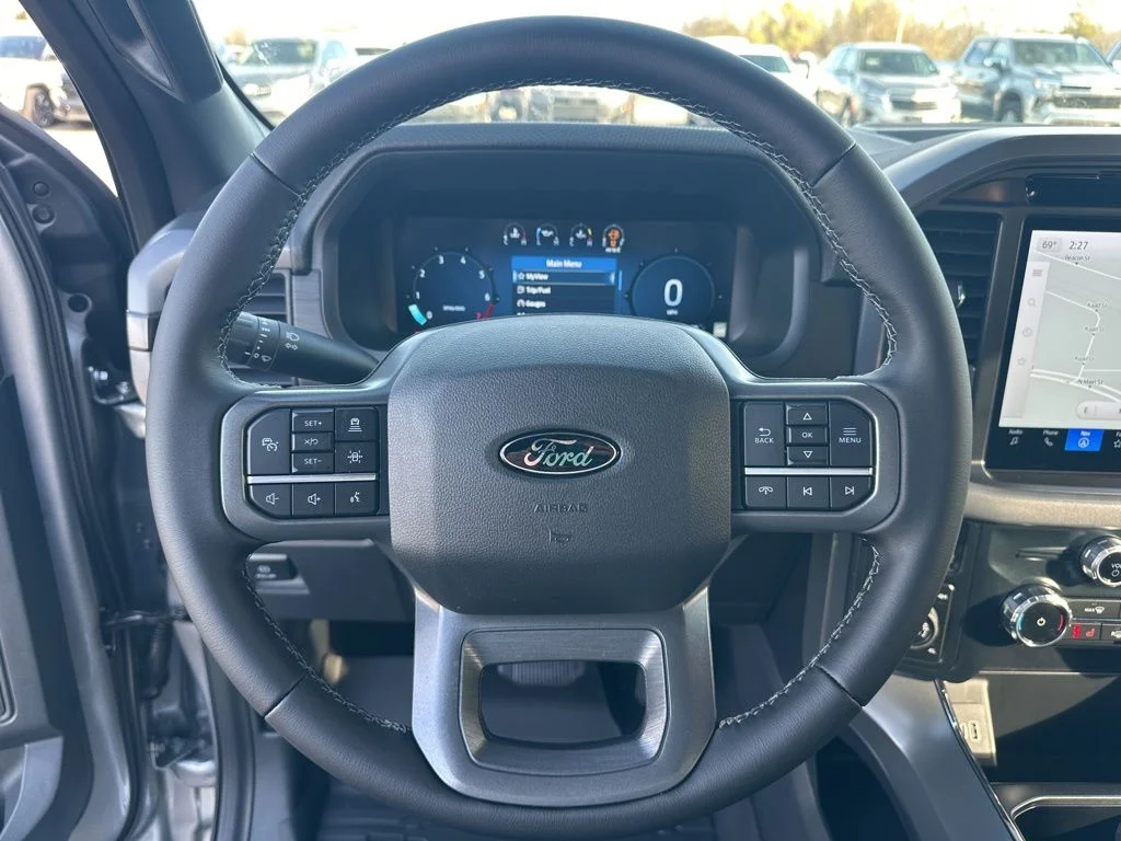 New 2025 Iconic Silver Metallic Ford XLT image 17