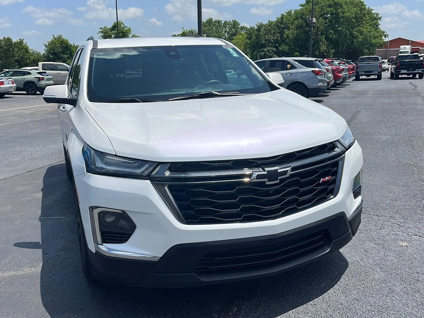 Used 2023 Iridescent Pearl Tricoat Chevrolet RS image 9
