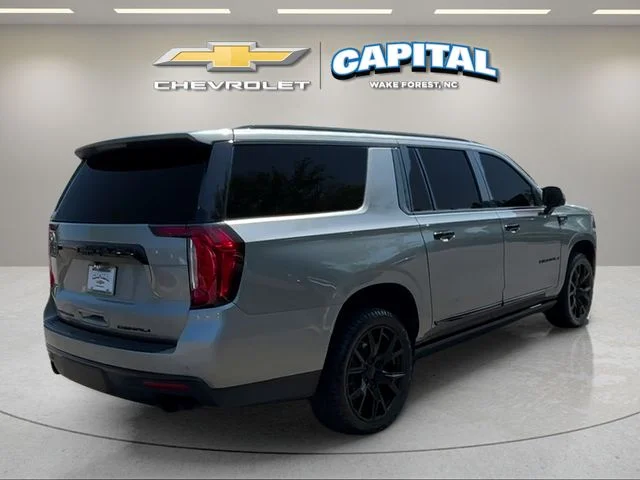 Used 2023 Silver GMC Denali image 5