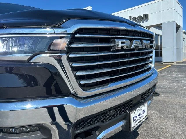 New 2026 Diamond Black Crystal Pearl-Coat Exterior Paint RAM Laramie image 3
