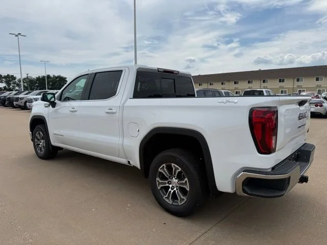 2026 GMC Sierra 1500 SLE - Photo 6