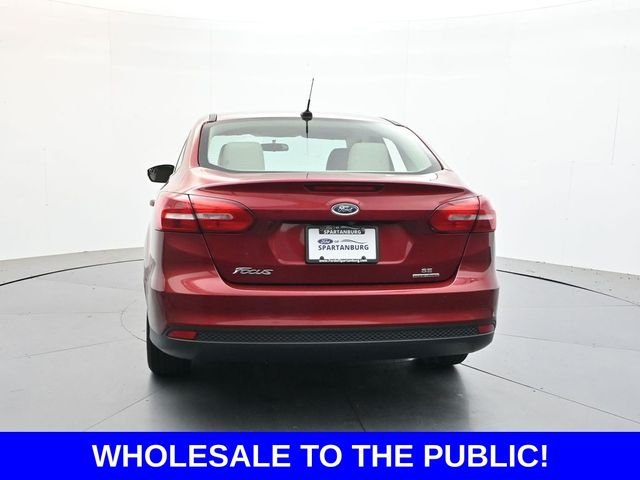 Used 2016 Red Ford SE image 6