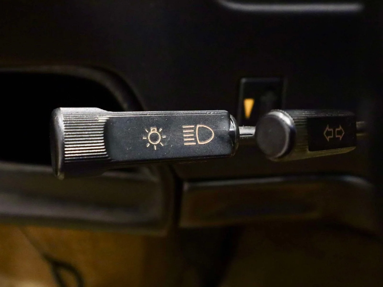 Used 1986  Ferrari  image 33