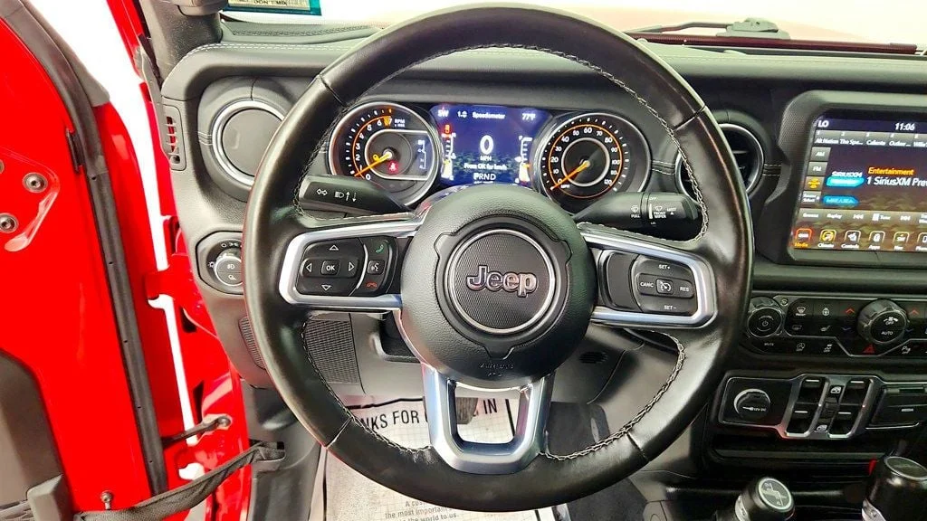 Used 2020 Firecracker Red Clearcoat Jeep Overland 4x4 w/ Leather, Nav & Sound, Trailer Tow Pkg image 14