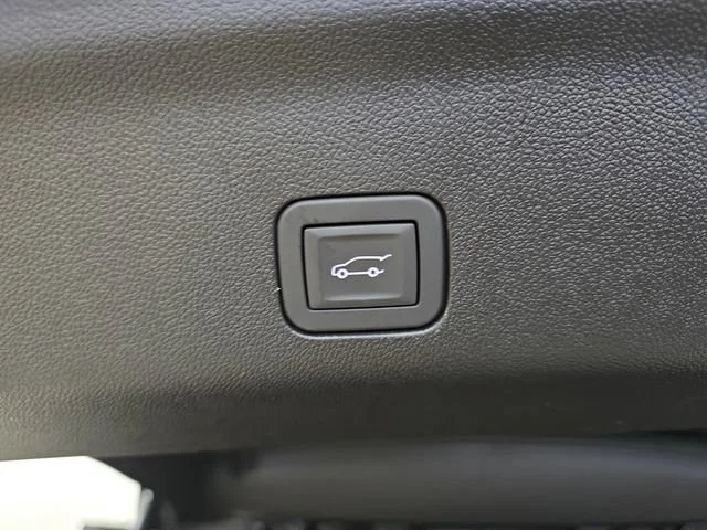 New 2026 Black Chevrolet High Country image 15