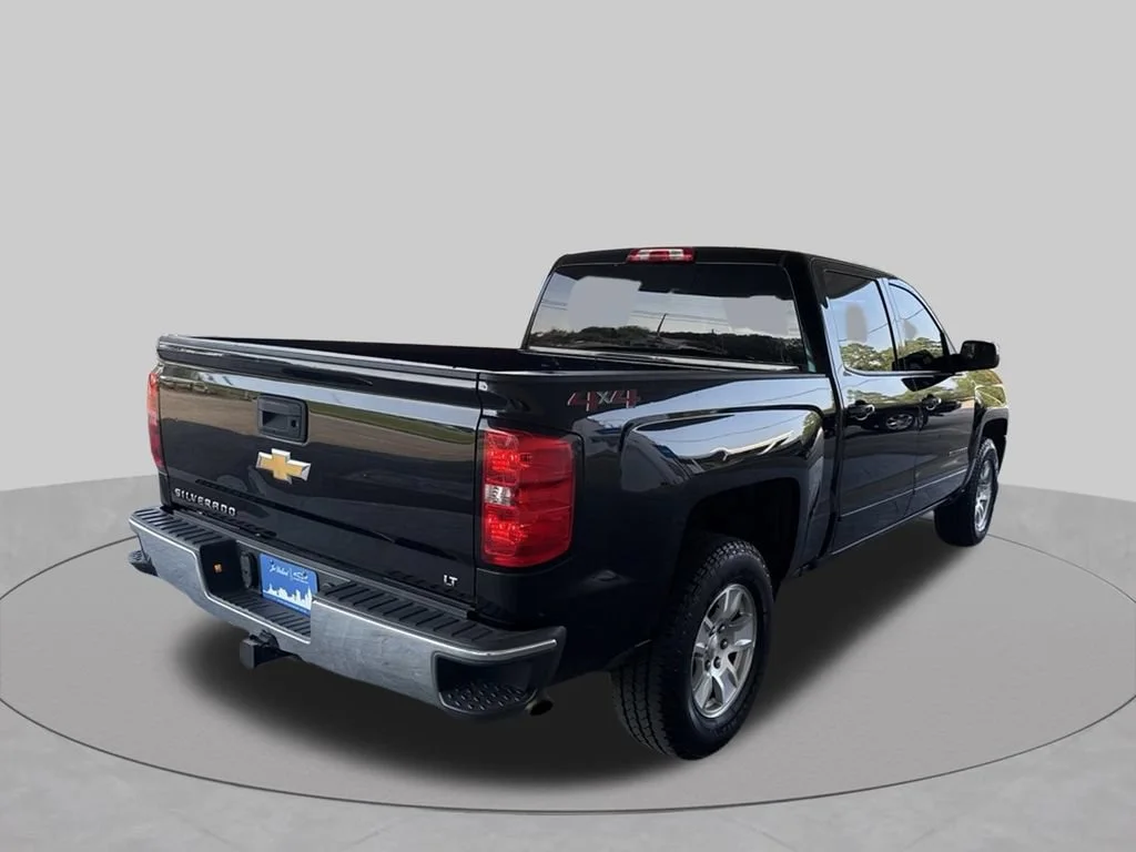 Used 2018 BLACK Chevrolet LT image 8