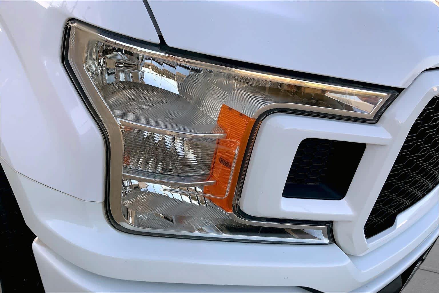 Used 2019 Oxford White Ford XL image 28