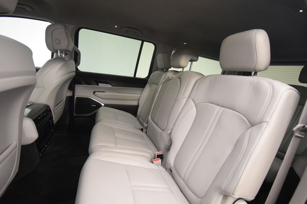 Used 2023 Red Jeep Series III image 18