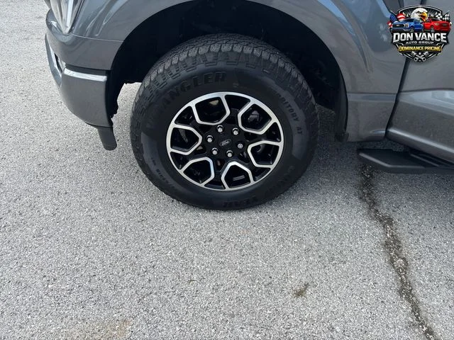 Used 2023 Gray Ford XLT image 26