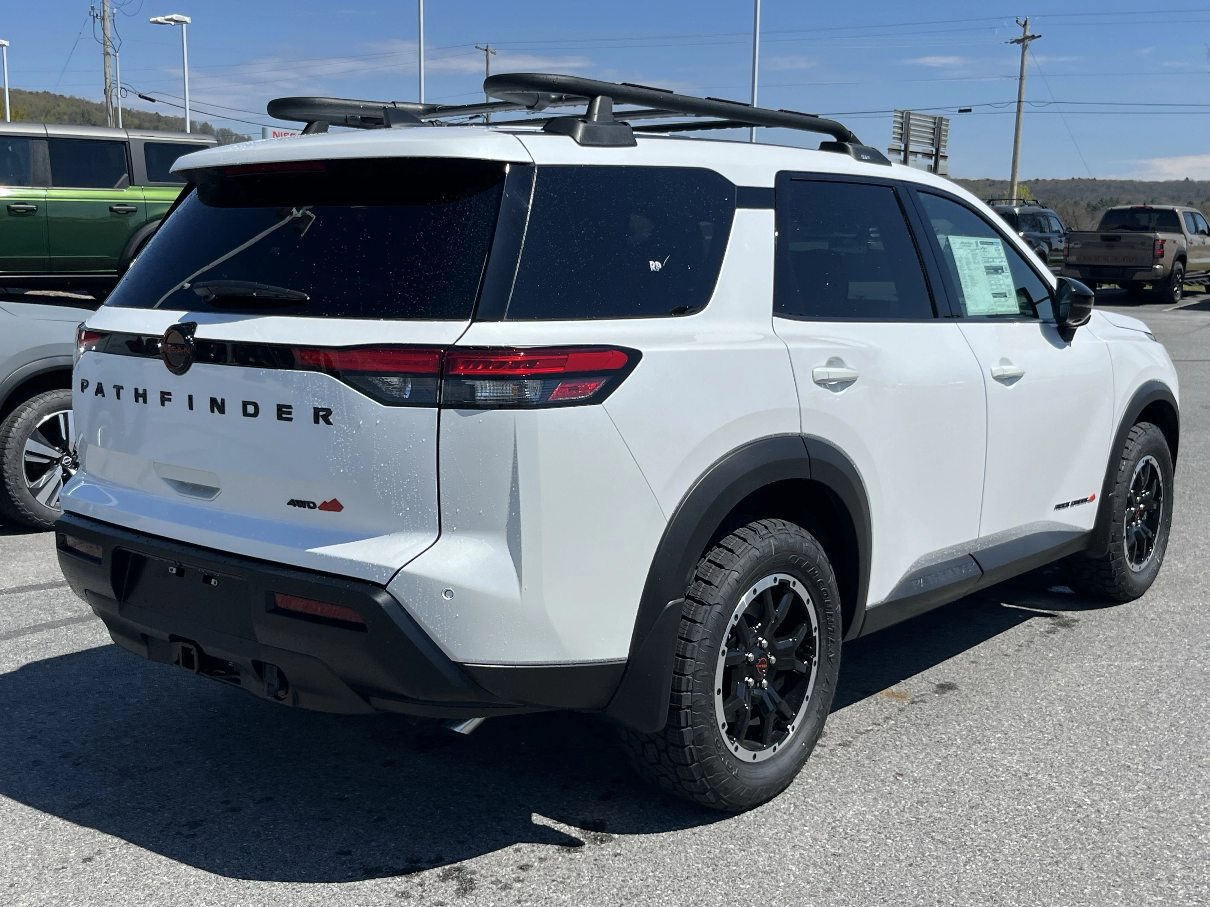 New 2026 Everest White Pearl TriCoat Nissan Rock Creek® image 3