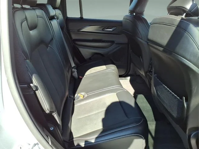2025 Jeep Grand Cherokee Altitude - Photo 16