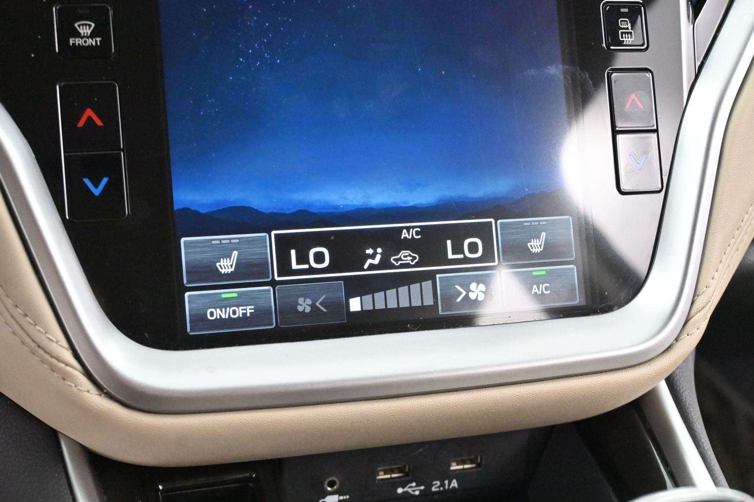 Used 2022 Crystal White Pearl Subaru Limited image 23