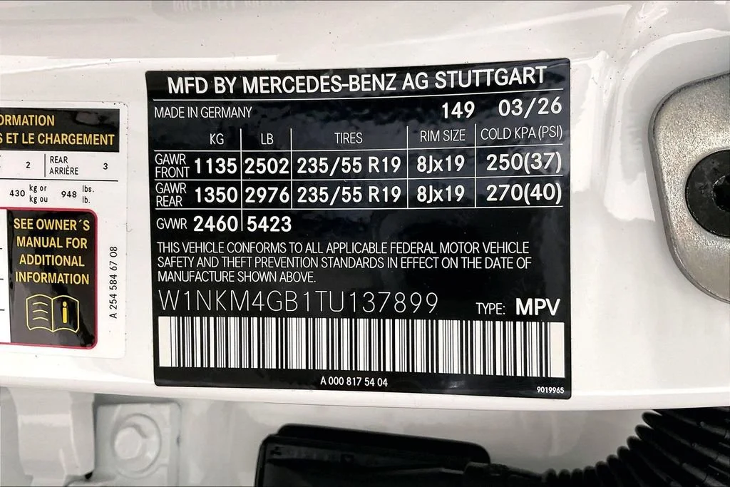 New 2026 Polar White Mercedes-Benz GLC 300 image 30