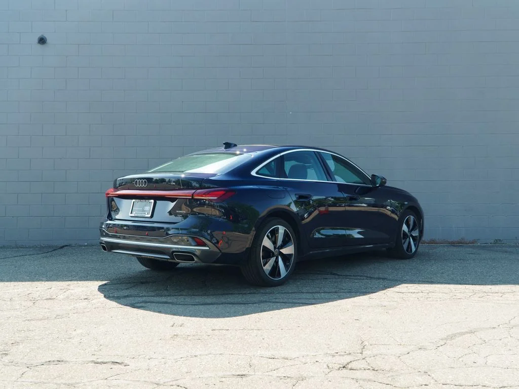 Used 2025 Blue Audi  image 7