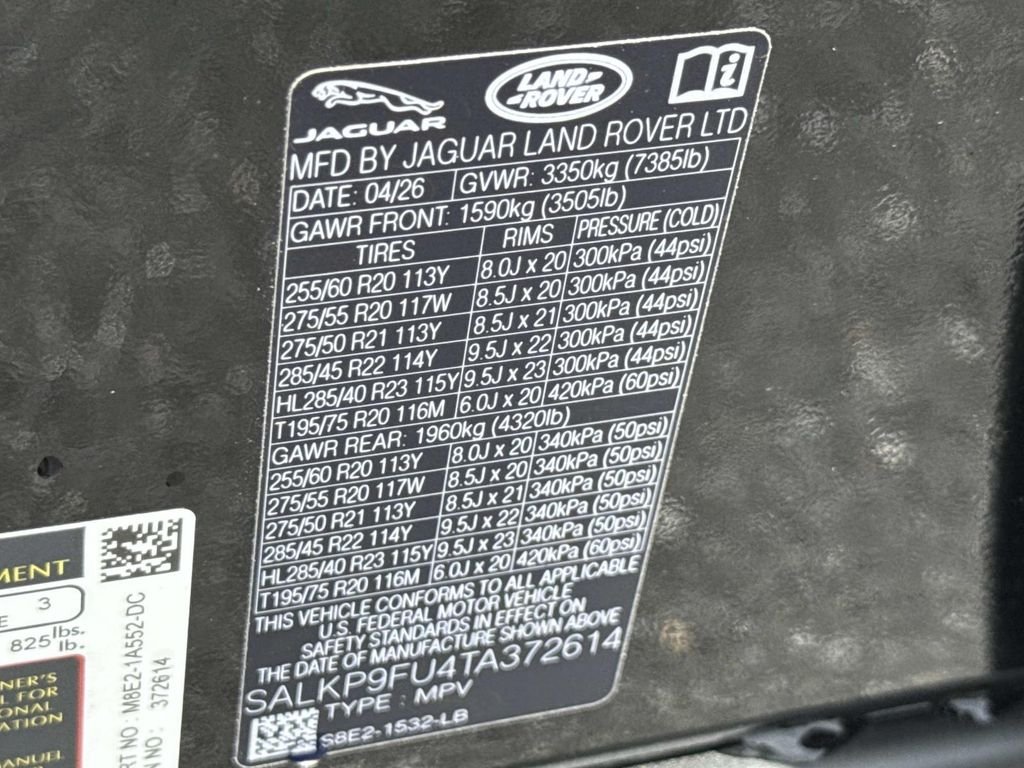 New 2026 Santorini Black Land Rover SE image 30