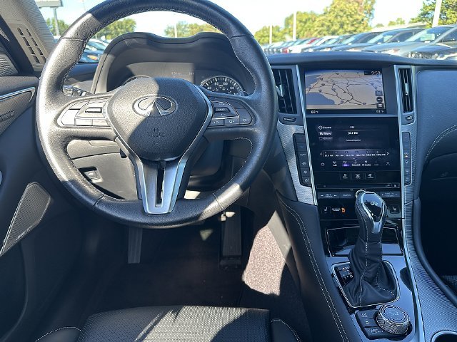 Used 2020 Silver INFINITI Sport image 11