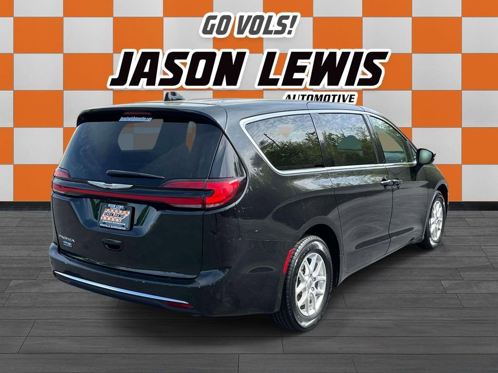 Used 2023 Brilliant Black C Chrysler Touring L image 3