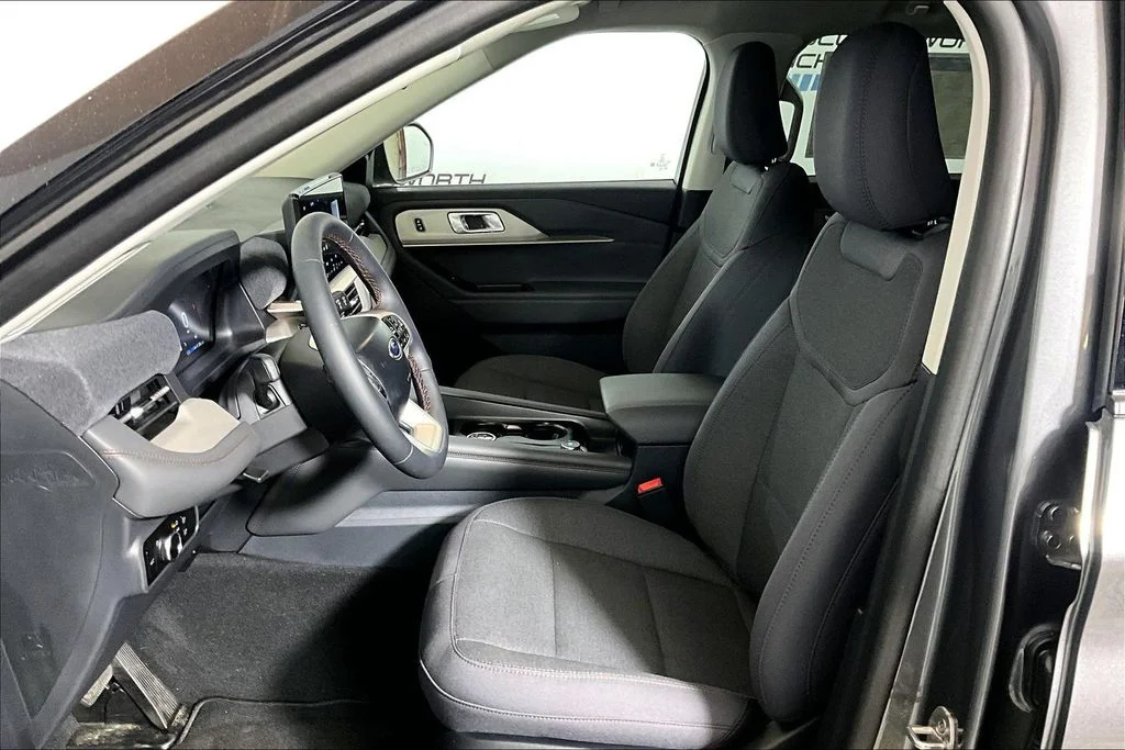 New 2026 Carbonized Gray Metallic Ford Active image 9