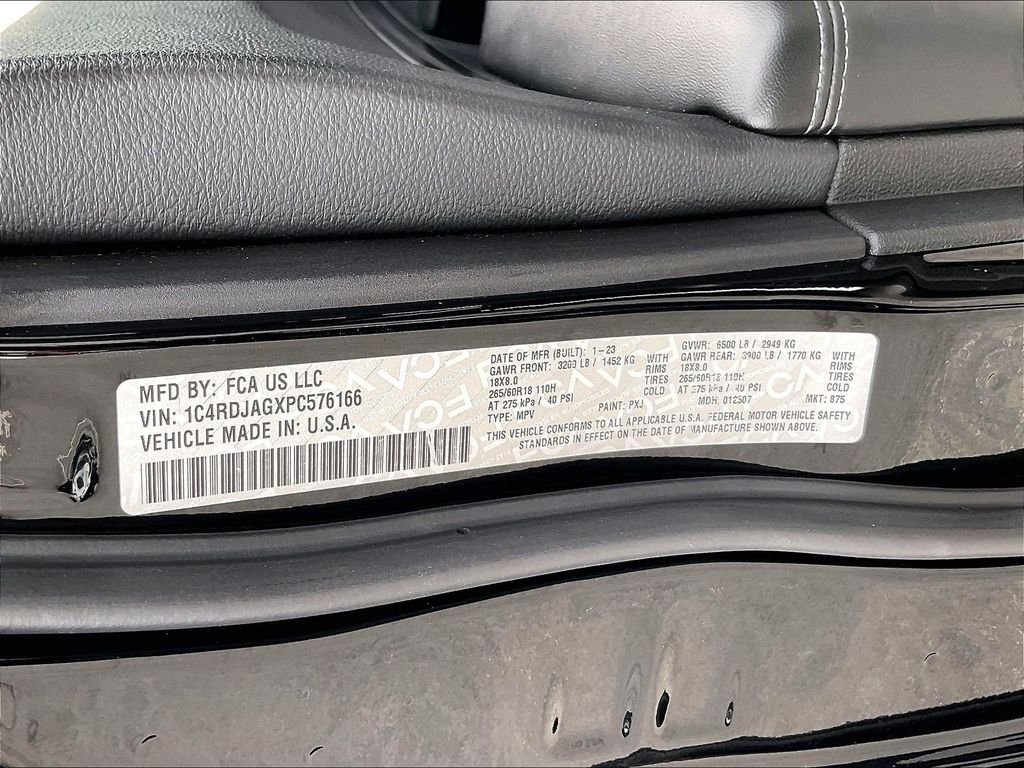Used 2023 DB Black Crystal Clearcoat Dodge SXT image 31