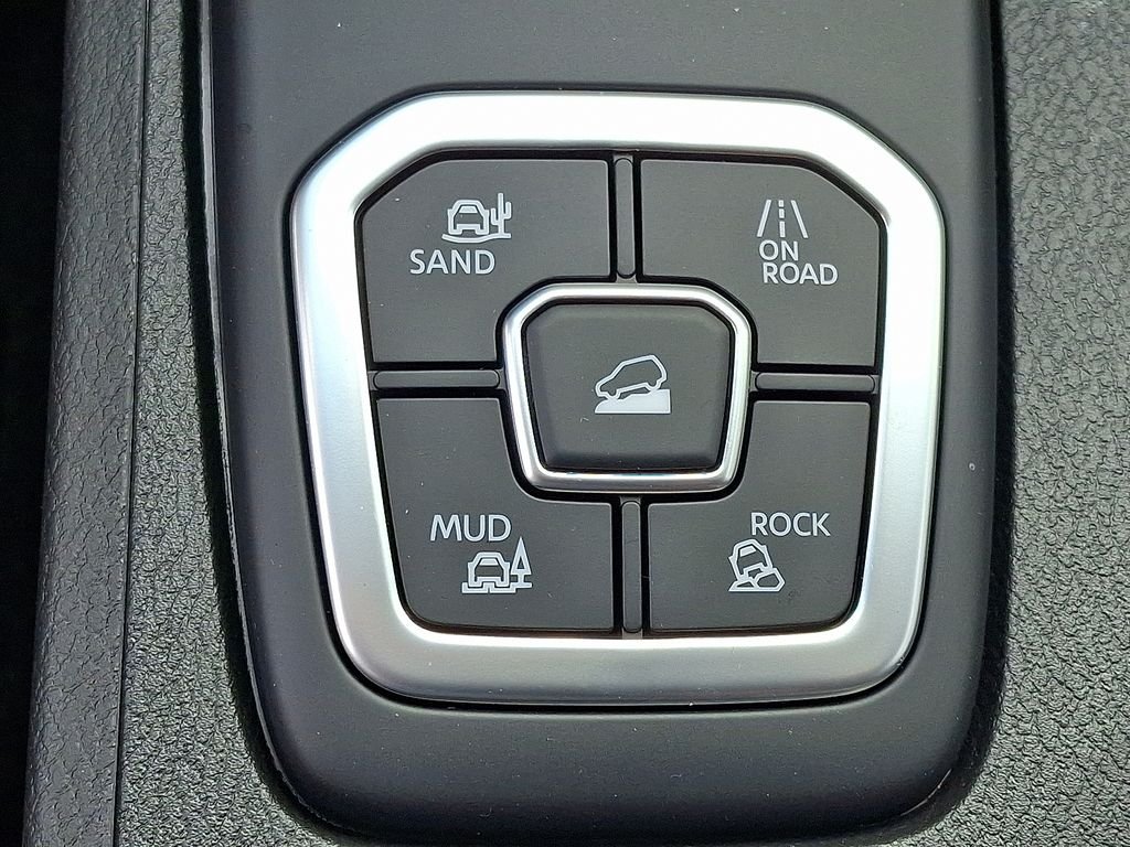 2026 Nissan Frontier — photo 15
