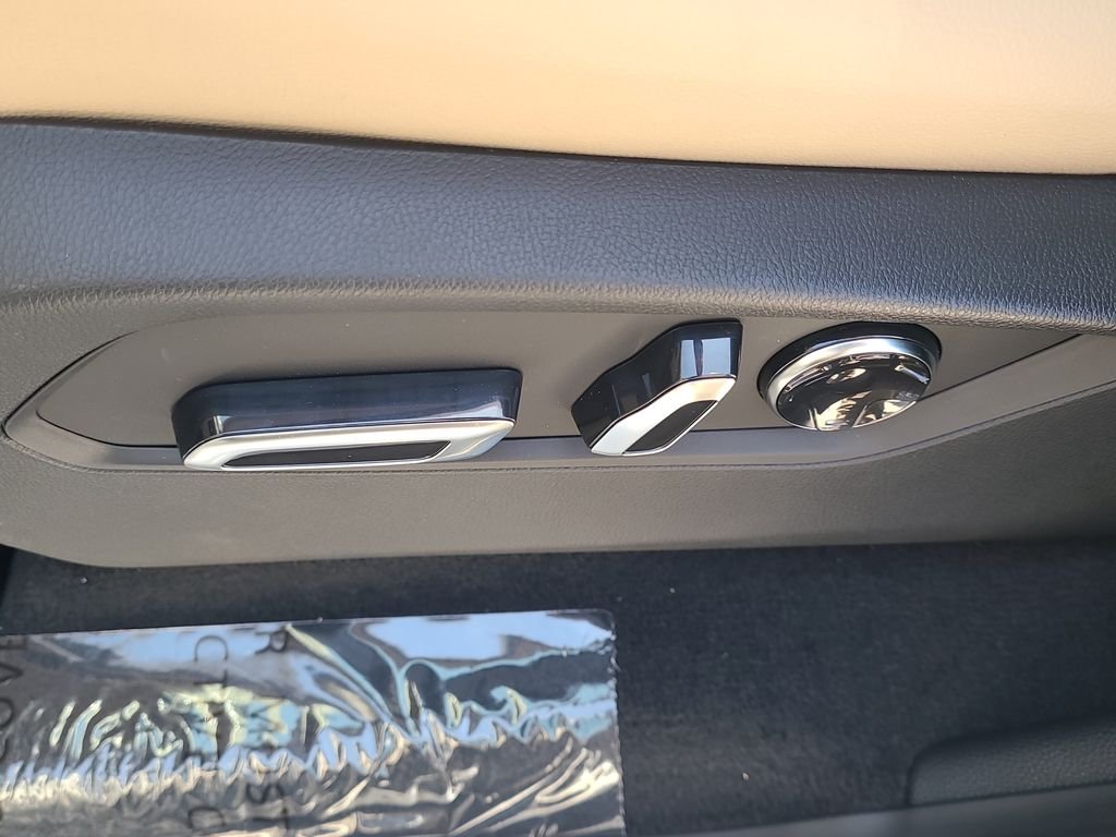 New 2026 Platinum White Pearl Acura Base image 16