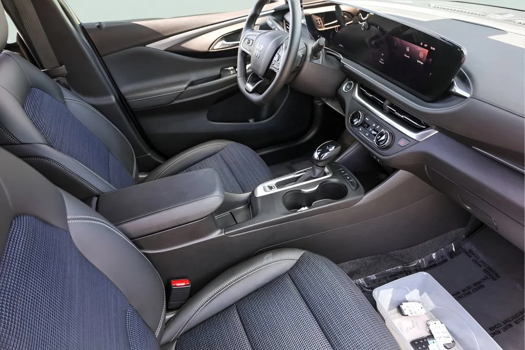 Used 2024 Ebony Twilight Metallic Buick Preferred image 27