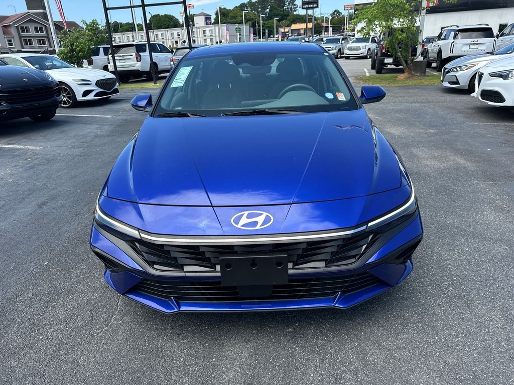 Used 2025 Blue Hyundai SEL Convenience image 2