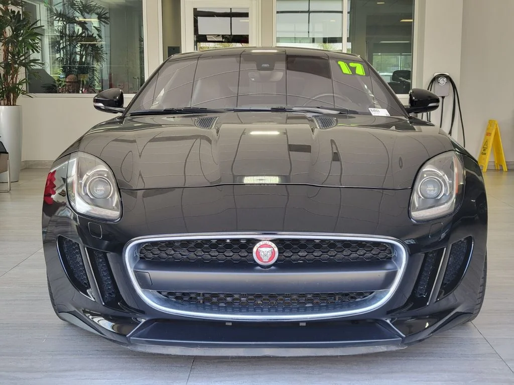 Used 2017 Black Jaguar Base image 8