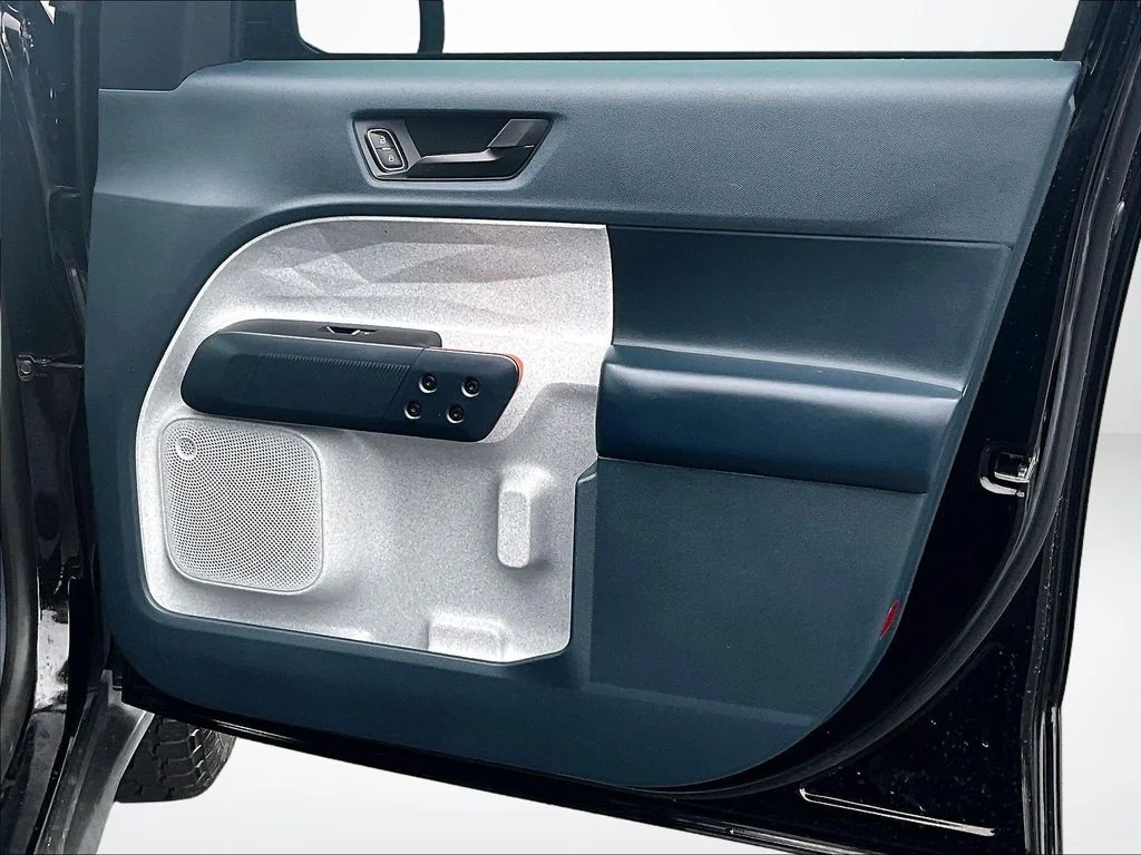 Used 2022 Black Ford XLT image 23