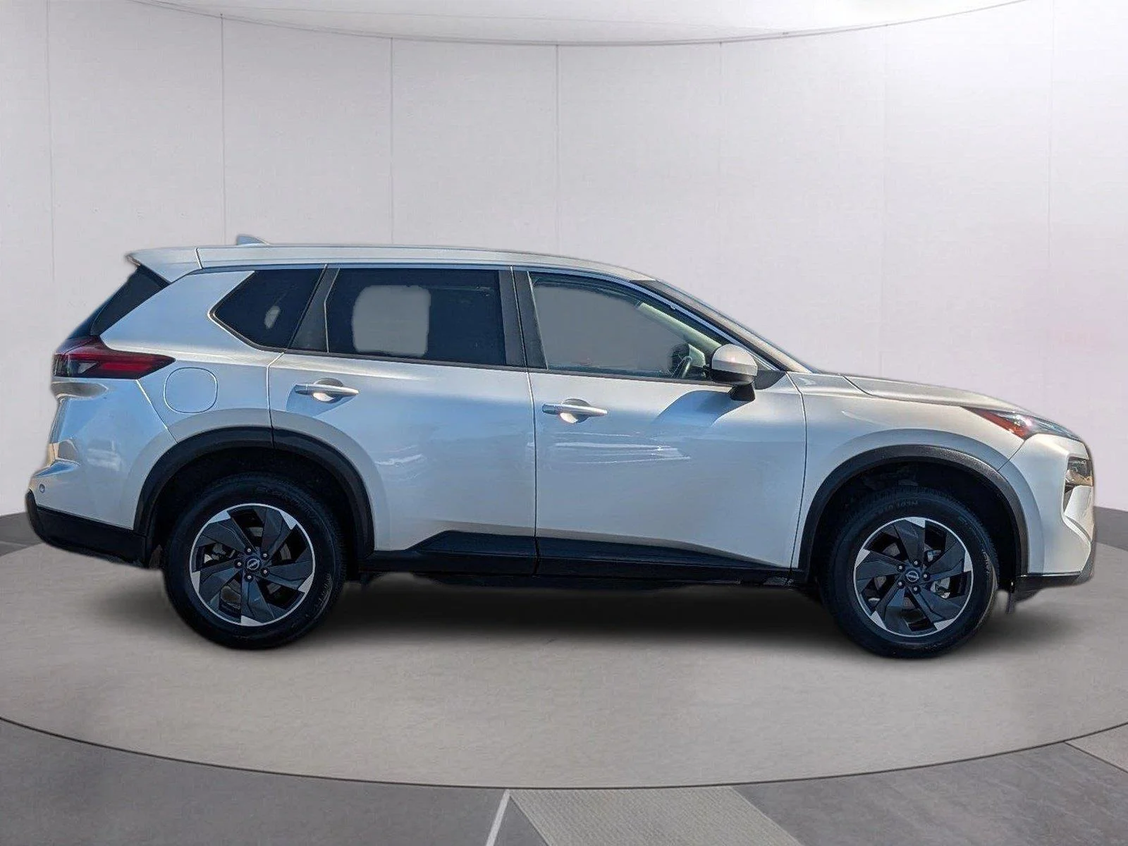 Used 2025 Brilliant Silver Metallic Nissan SV image 6