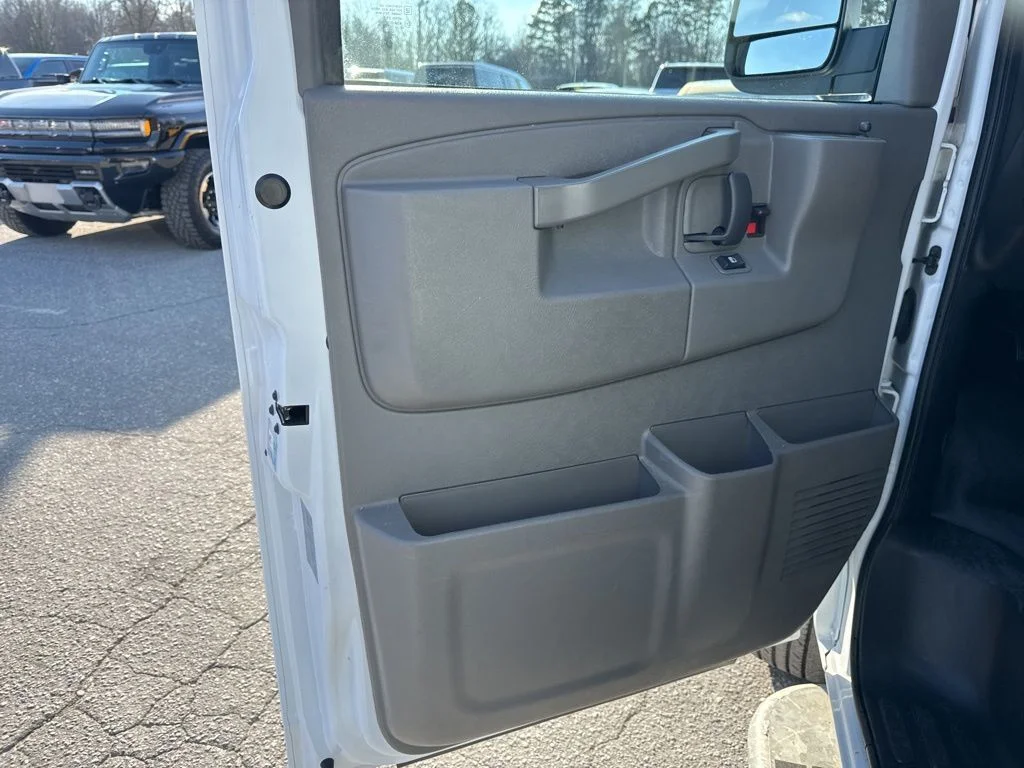 Used 2024 White Chevrolet Work Van image 18