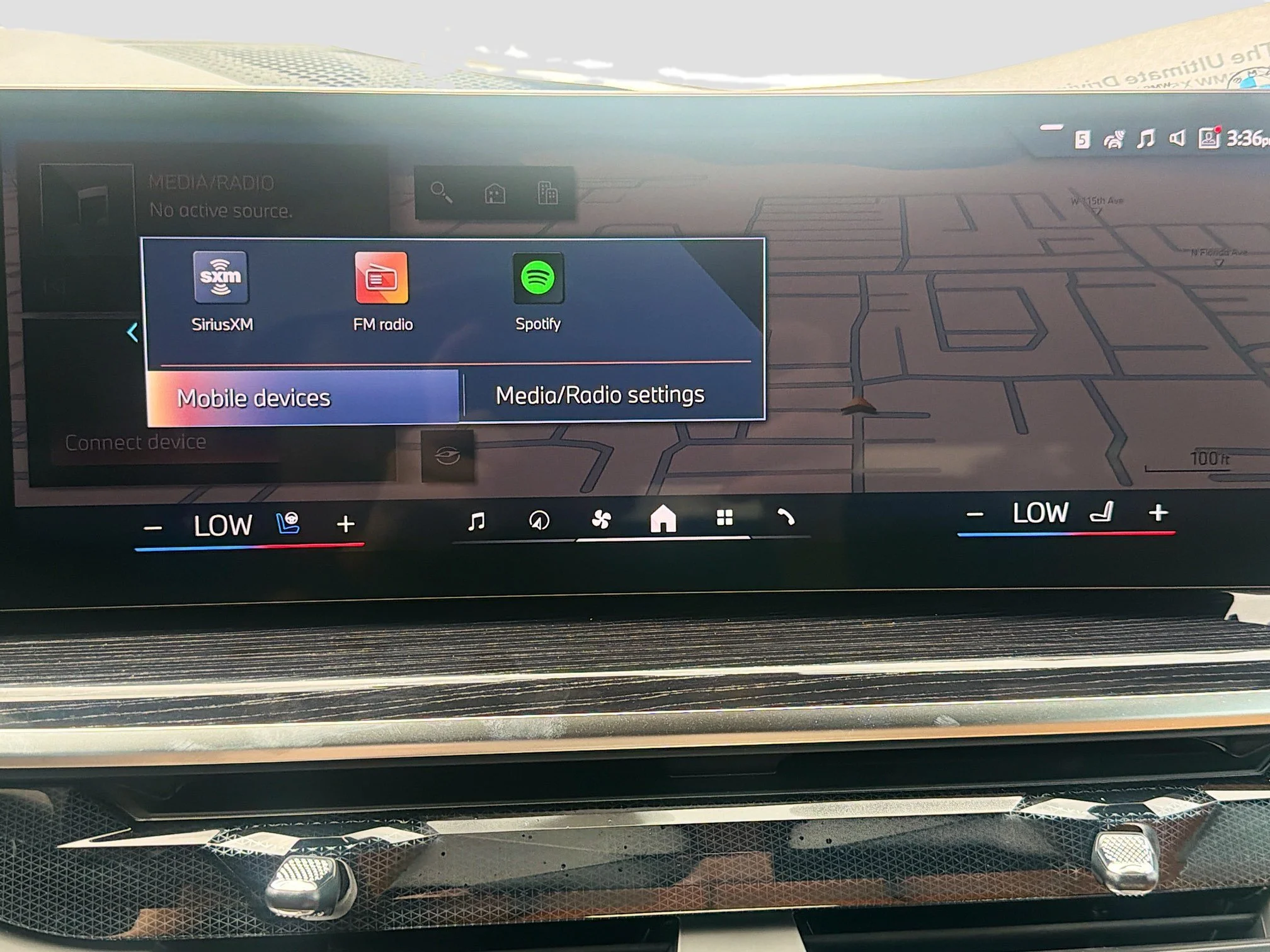New 2026 Mineral White Metallic BMW xDrive50e image 32