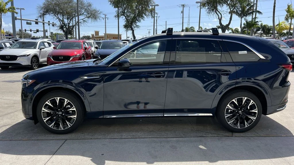 2025 Mazda CX-90 Premium Package - Photo 6