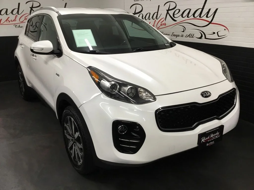 Used 2018 White Kia EX image 2