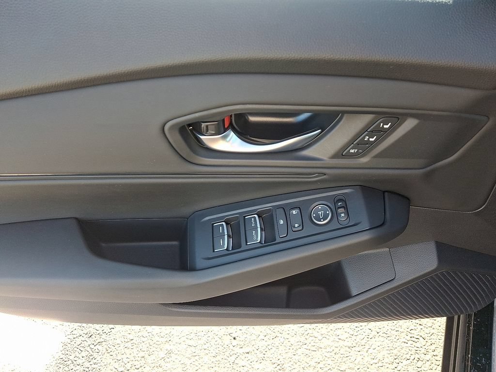 Certified Used 2025 Urban Gray Pearl Honda HYBRID EX-L image 47