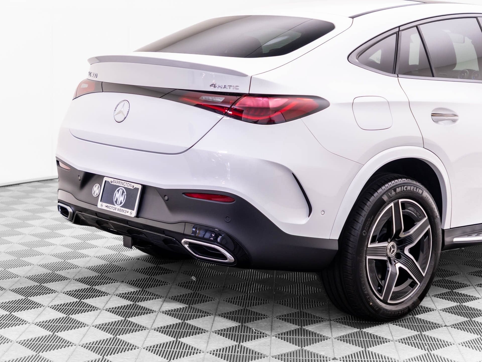 New 2027 MANUFAKTUR Moonlight White Metallic Mercedes-Benz GLC 300 Coupe image 80