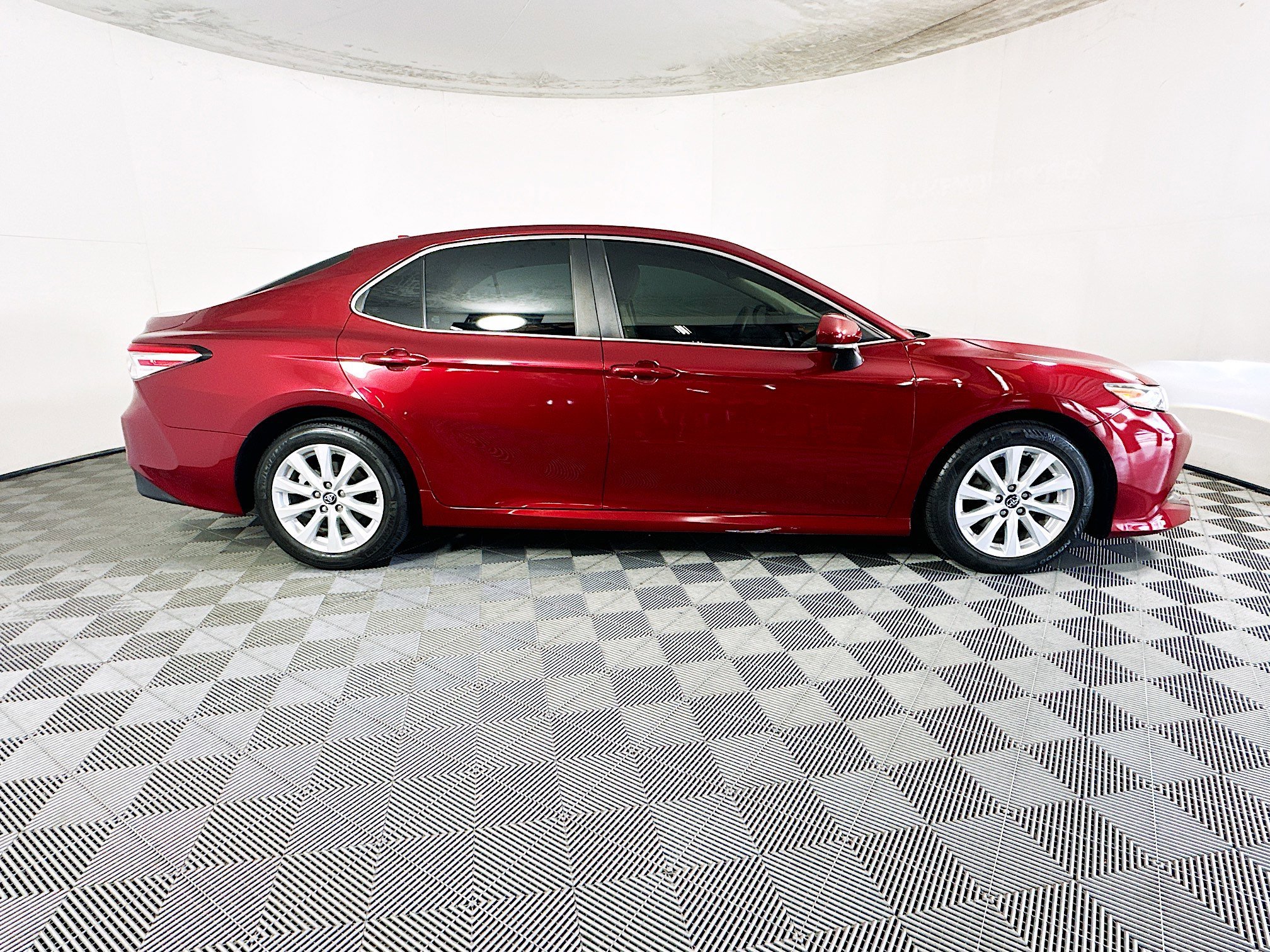 2019 Toyota Camry thumbnail 4