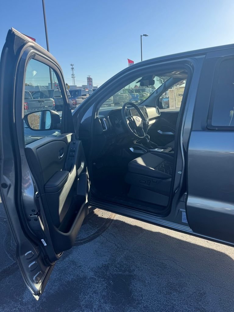 2026 Nissan Frontier SV - Photo 10