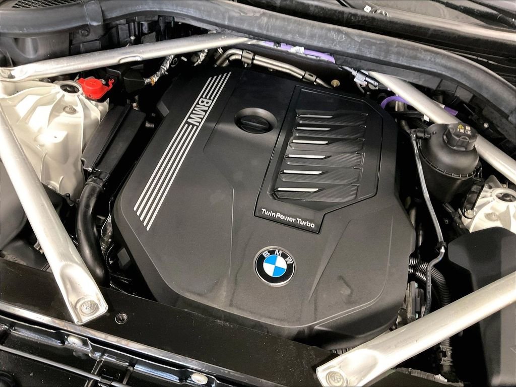 Used 2023 White BMW xDrive40i image 36