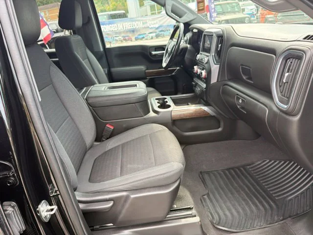 Used 2022 Black GMC Elevation image 29