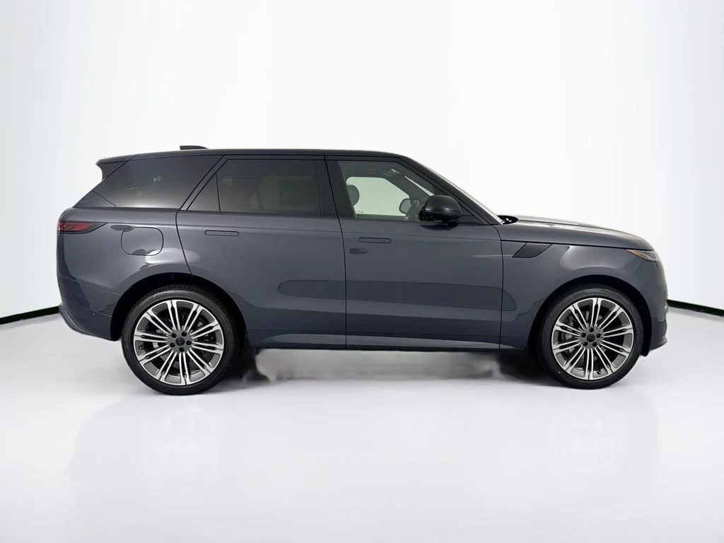 New 2026 Varesine Blue Land Rover Dynamic SE image 4