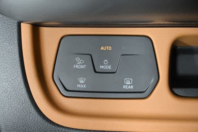 2025 Volkswagen ID. Buzz PRO S - Photo 24